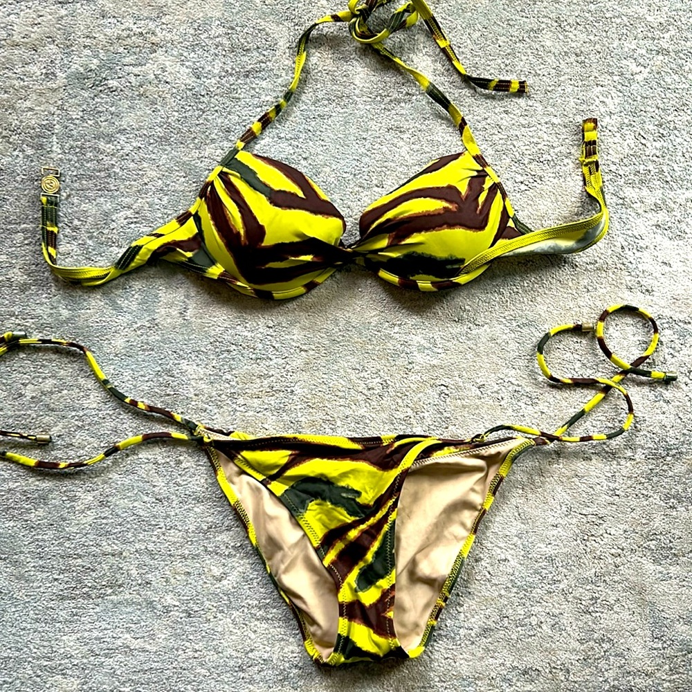 Victorias Secret string bikini in lime and brown print size small